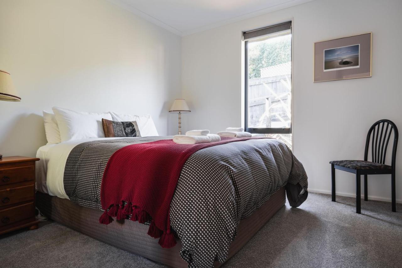 Villa Modern Family Friendly Getaway à Dunedin Extérieur photo